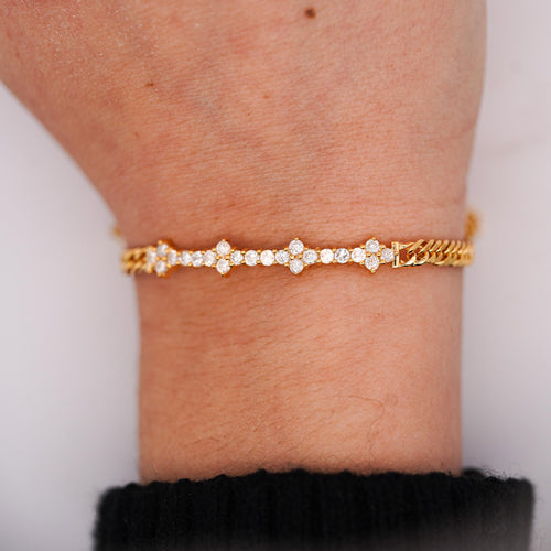 0.88 Carat Diamond in 18K Gold Twisted Rope Chain Floral Bracelet