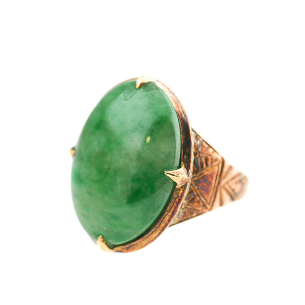 10 Carat Vintage Natural Jadeite Jade in Carved 18K Gold Oval Ring