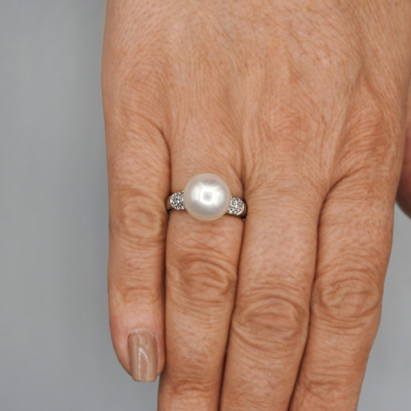 11.5mm White Pearl and Round Cut Diamond Accent Platinum Ring