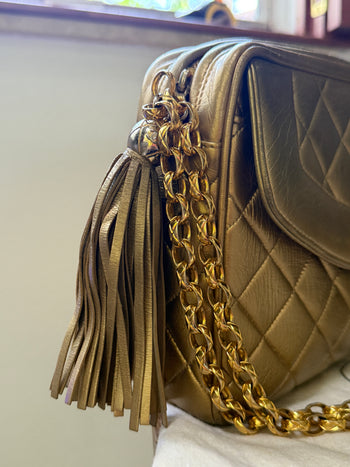 1990s Chanel Bijoux Tassel Camera Bag – Assay Jewelers