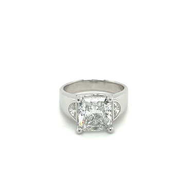 Bague en diamant de laboratoire taille radiant 4 carats avec pierres latérales demi-lune en or blanc 14K – Assay Jewelers