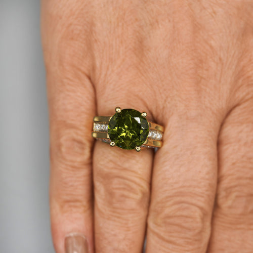 8.17 Carat Round Cut Peridot & Diamond 18K Gold Statement Ring