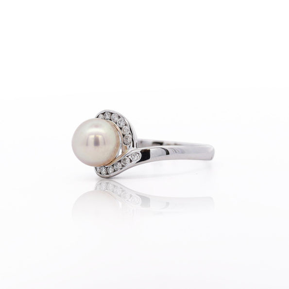 8.5mm White Pearl and Round Diamond Bypass Platinum Ring