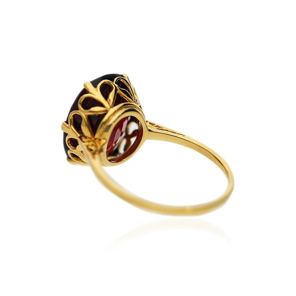 GIA 8.89 Carat Oval Pyrope Almandine Garnet Six Prong 18K Yellow Gold Solitaire