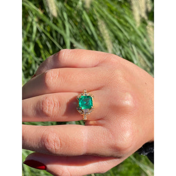 Bague en or massif 18k sertie d’une émeraude colombienne naturelle de 2,09 carats, certifiée GRS – Assay Jewelers