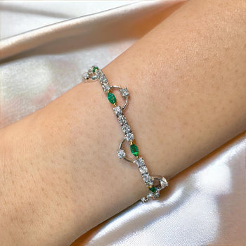 Bracelet breloque en or 18K avec émeraude naturelle de 0,72 carat et diamant de 2,08 carats – Assay Jewelers