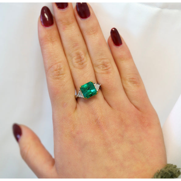 Natural 3.76 Carat Colombian Emerald and Trillion Cut Diamond 3-Stone Ring in 18K Gold